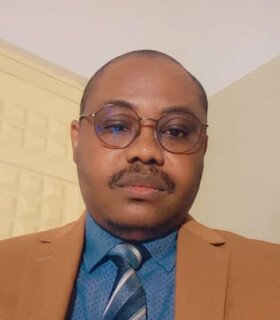 Profile picture of حسين لون بللو