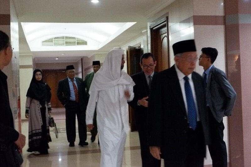 %d8%ad%d8%b6%d9%88%d8%b1-%d8%a7%d9%84%d8%a3%d8%b3%d8%aa%d8%a7%d8%b0-%d8%a7%d9%84%d8%af%d9%83%d8%aa%d9%88%d8%b1-%d9%81%d9%87%d8%af