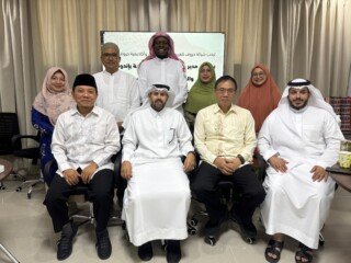 bagus foto bersama tim arabiyah