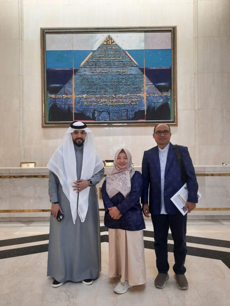 foto-hanik-dekan-dg-isdb-bagus