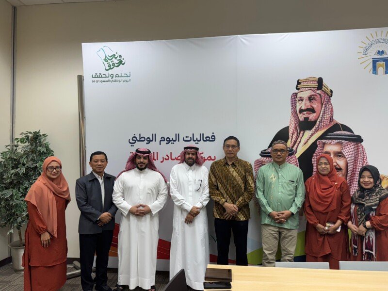 foto-serius-ber-6-habis-rapat-dg-dr-salman-bagus