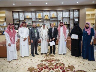 تكريم فريق التقرير السنوي للجامعة من سعادة رئيس جامعة الطائف في مكتبه الاثنين 6مايو 2024م